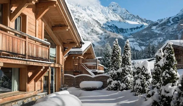 Chalet Cristal – Mont Blanc View, Jacuzzi, Close to the Grands Montets