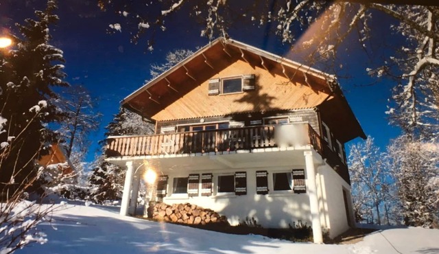 Chalet D'antan Dans LE Haut-jura