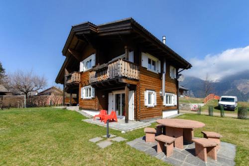 Chalet Dalpe by Quokka 360 - chalet among pastures and forests