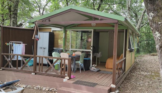 Chalet dans Camping 3 étoiles à Vogüé