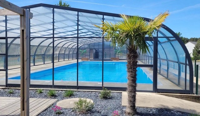 Chalet Dans Domaine Avec Piscine