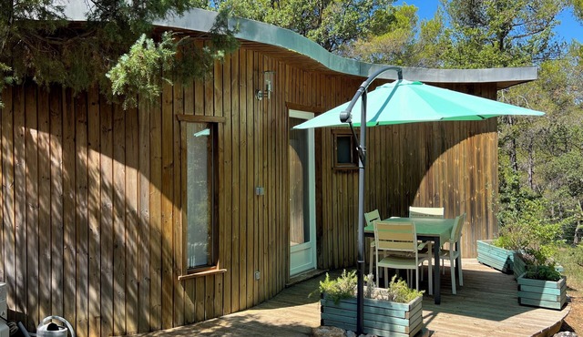 Chalet Dans Plusieurs Hectares de Nature Avec Piscine Privée