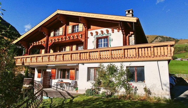 Chalet Dargun Bünter, (Camischolas/Sedrun). by Interhome