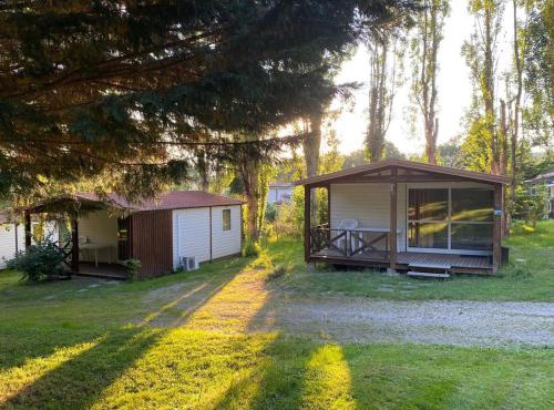 Chalet de 26m² avec Terrasse pour 4 Personnes - API-1-52-1070
