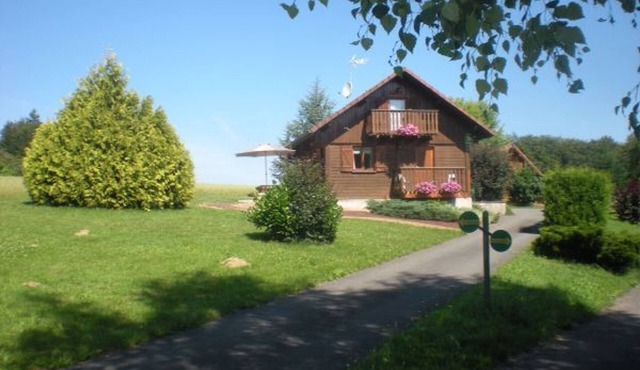 Chalet de charme avec grand terrain à proximité de Plombières-les-Bains