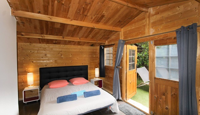 Chalet 'De La Plage U Tempu' with Sea View, Wi-Fi and Air Conditioning