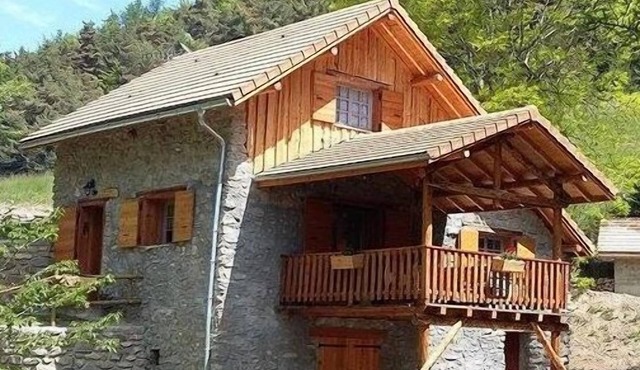 Chalet de la rose 7063 route de la montagne avançon