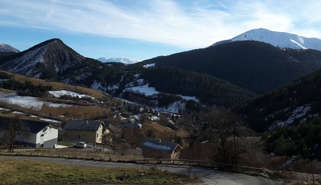 Chalet de Montagne au Coeur D'un Hameau Calme, Randonnées au Départ de la Maison
