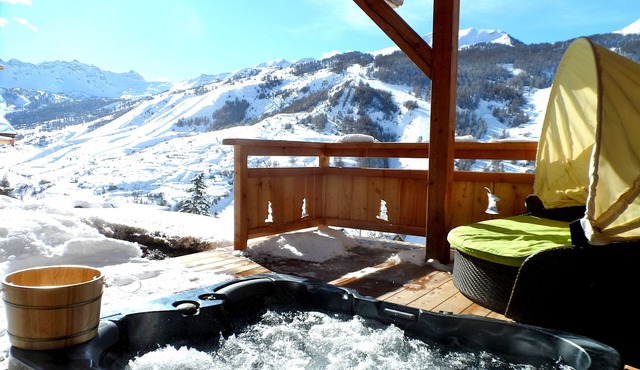 Chalet de prestige 18 people swimming pool jacuzzi sauna