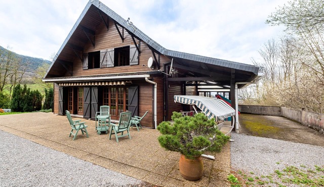 Chalet des Ormes - Maison pour 12, vue montage