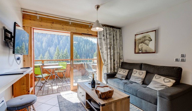 Chalet des Oursons - Two Bedroom Apartment, Sleeps 5