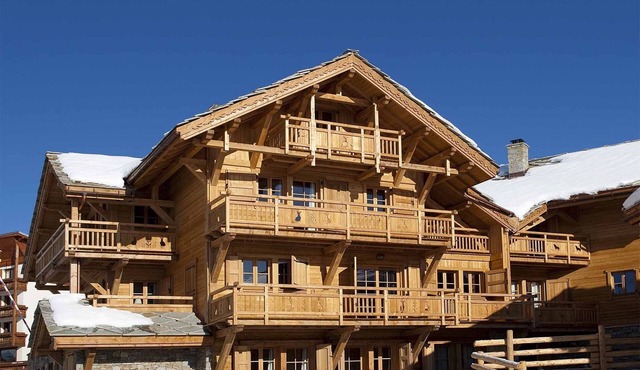 Chalet directly on the ski slope