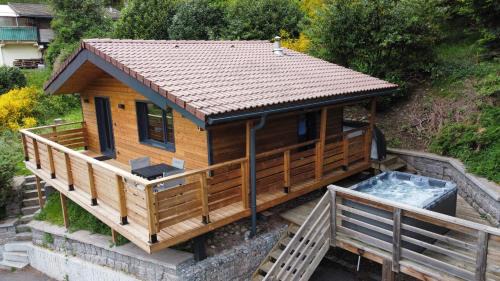 Chalet du Faubourg & Jacuzzi, proximité Gerardmer & La Bresse