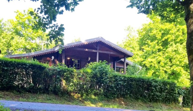 Chalet du lac de Chaumeçon Saint-martin-du-puy