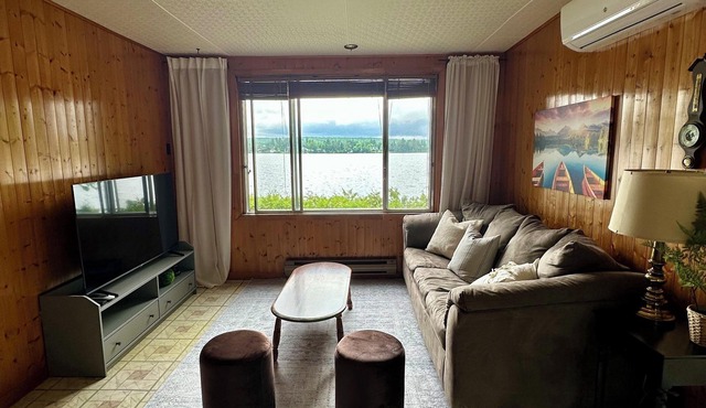 Chalet du lac du Huit, Bord de L'eau