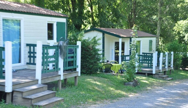 Chalet 'Du Moulin Du Châtain 1' with Shared Pool, Private Terrace and Shared Garden