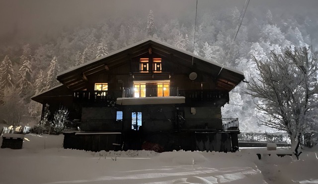 Chalet du Vorger Ski – Spacious Mountain Retreat for Groups