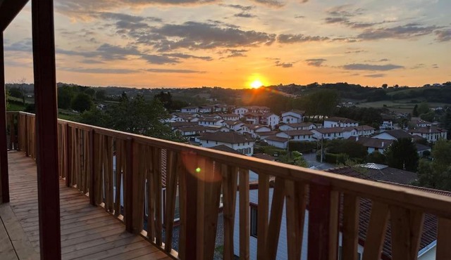 Chalet Eguzkitsua 3 étoiles avec piscine et barbecue - pays basque -