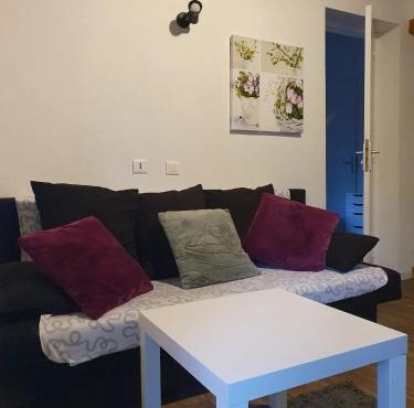 Chalet enchanteur à Tarascon-sur-Ariège avec vue sur montagne