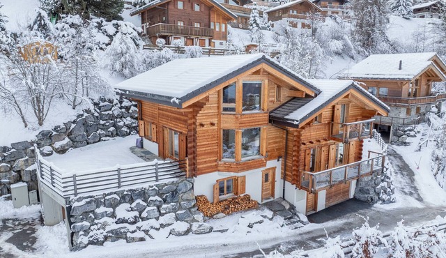 Chalet Enchanteur sauna, jacuzzi, 13pax