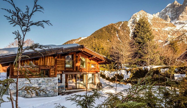 Chalet Entre Nous: charming three bedroom chalet in an idyllic location