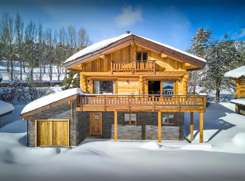 Chalet Escapade - OVO Network