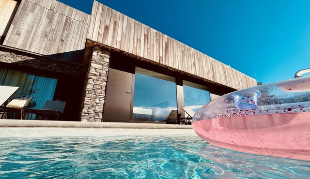 Chalet Evoléna, L'élégant Contemporain