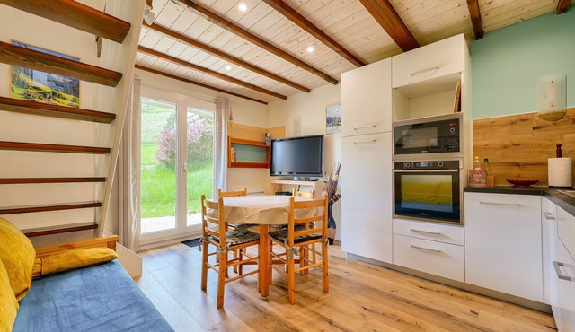 Chalet for 6 with terrace - 400m from the slopes