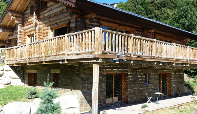 Chalet Fidelio, luxury accommodation with sauna in the heart of Font Romeu
