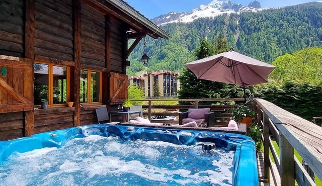 Chalet Falcon - Spacious Chalet with Hot Tub