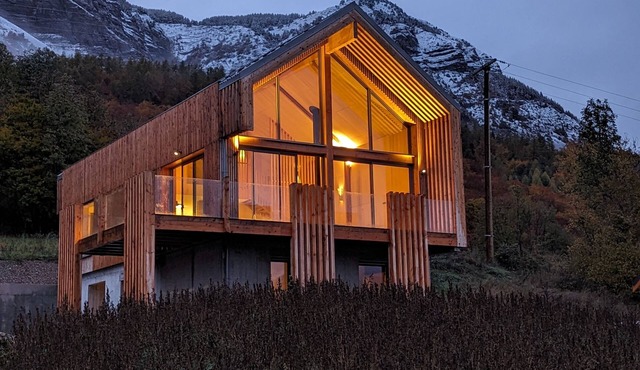 Chalet Familial à la Montagne Proche Stations de ski Prestations Para-hôtelières