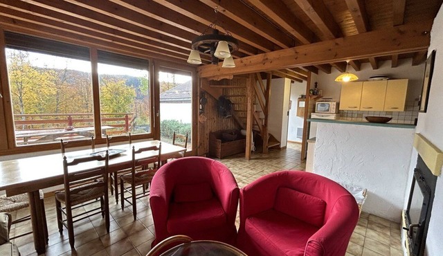 Chalet Familial A Jougne