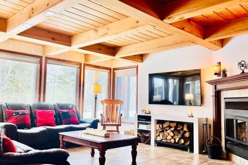 Chalet familial et SPA à proximité du Mont Orford