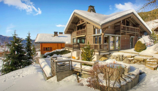 Chalet Fernuy - ski holiday for 10, hot tub & games room - OVO Network