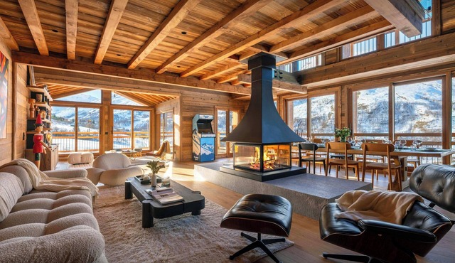 Chalet Ferret- Luxurious ski in ski out holiday with jacuzzi - OVO Network