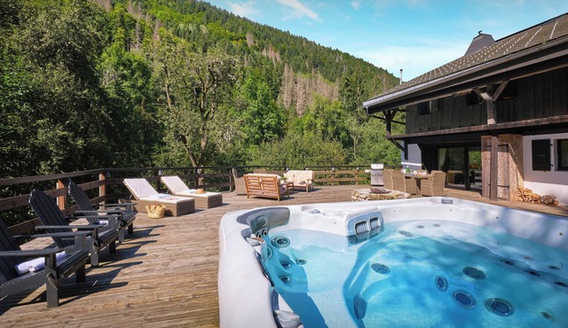 Chalet Fleur d'Aulps - Secluded holiday for 12 with spa - OVO Network