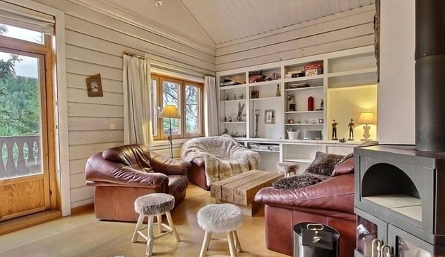 Chalet for 15 guests, sauna & jacuzzi in Plagne 1800