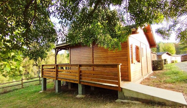 Chalet for 4 with Terrace and Equipped Kitchen