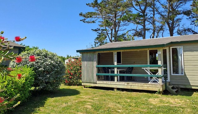 Chalet for 5 with terrace in Tréguennec