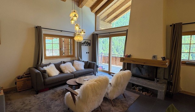 Chalet for 7 to 8 people: 1 double bedroom with bathroom and shower - 1 double bedroom with bathroom