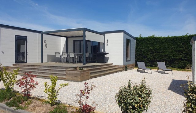 Chalet for 6 in a residence with swimming pool