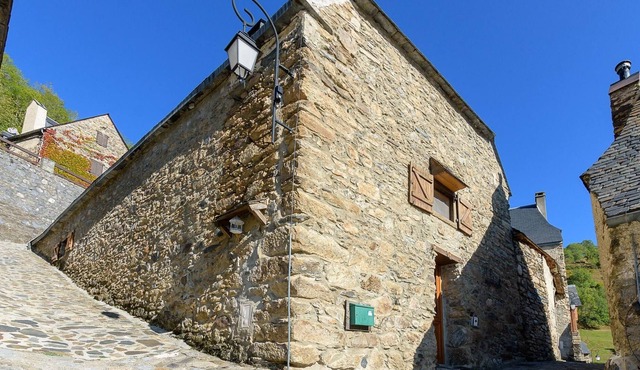 CHALET (FORMER SHEEPFOLD) 8 SLEEPING SAINT-LARY SOULAN