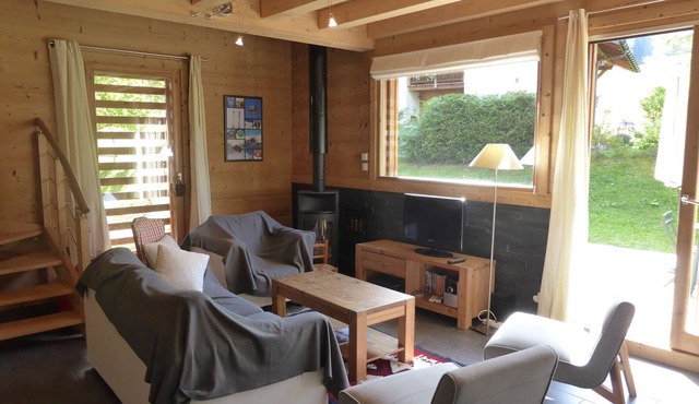 Chalet for 8 pers. with large terrace and parking
