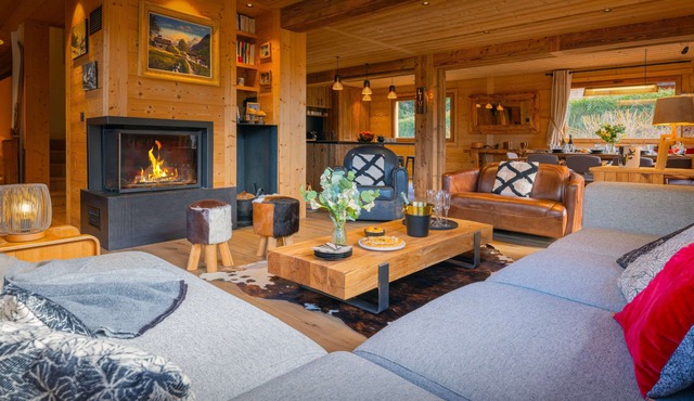 Chalet Bonnevie - family home for 10, spa & mountain views - OVO Network