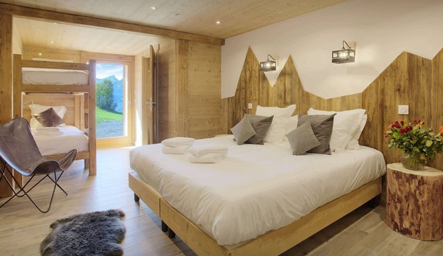 Chalet Le Buhel - peaceful home for 15, spa & great views - OVO Network