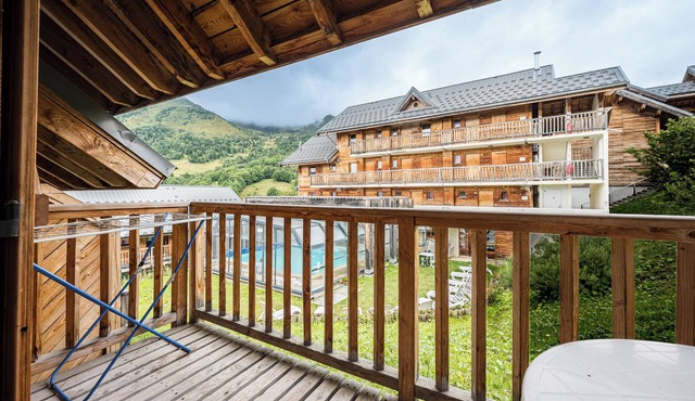 Chalet for 6/8 People – Cosy – Pool & Sauna – Summer/Winter – Mountain View