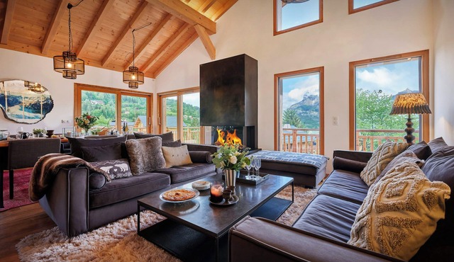 Chalet Etoile Nordique - all year mountain break for 10 - OVO Network