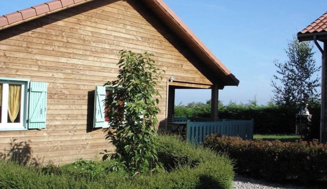 Chalet 2 Lou Braisadou on the farm with heated indoor pool