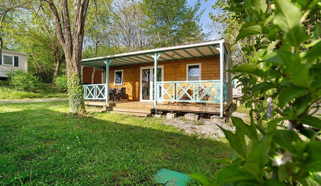 Chalet 'Cottage 6 Personnes' with Shared Pool, Wi-Fi and Air Conditioning
