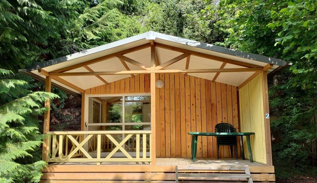 Chalet Privée Dans un Domaine à Saint-sauves D'auvergne